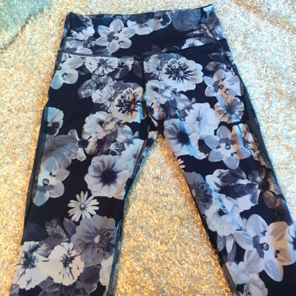 Women's Athletic Active Workout Leggings Size Large Go-Dry NWOT